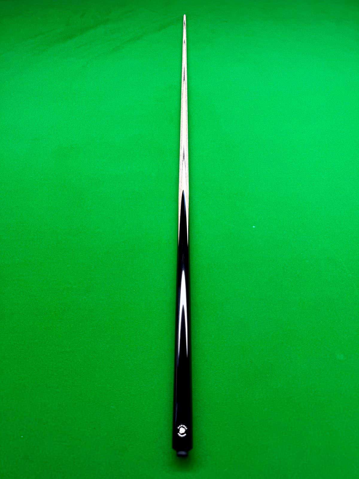 Maximus Premium One Piece Snooker Cue with selected North American ash shaft